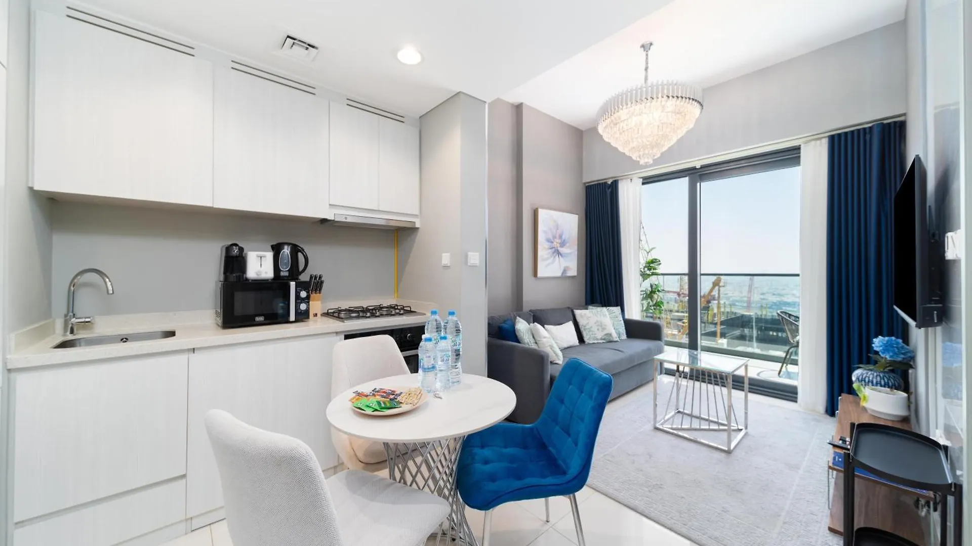 Apartamento Sleek & Modern 1-Bed In Zada Tower Business Bay Dubái Emiratos Árabes Unidos