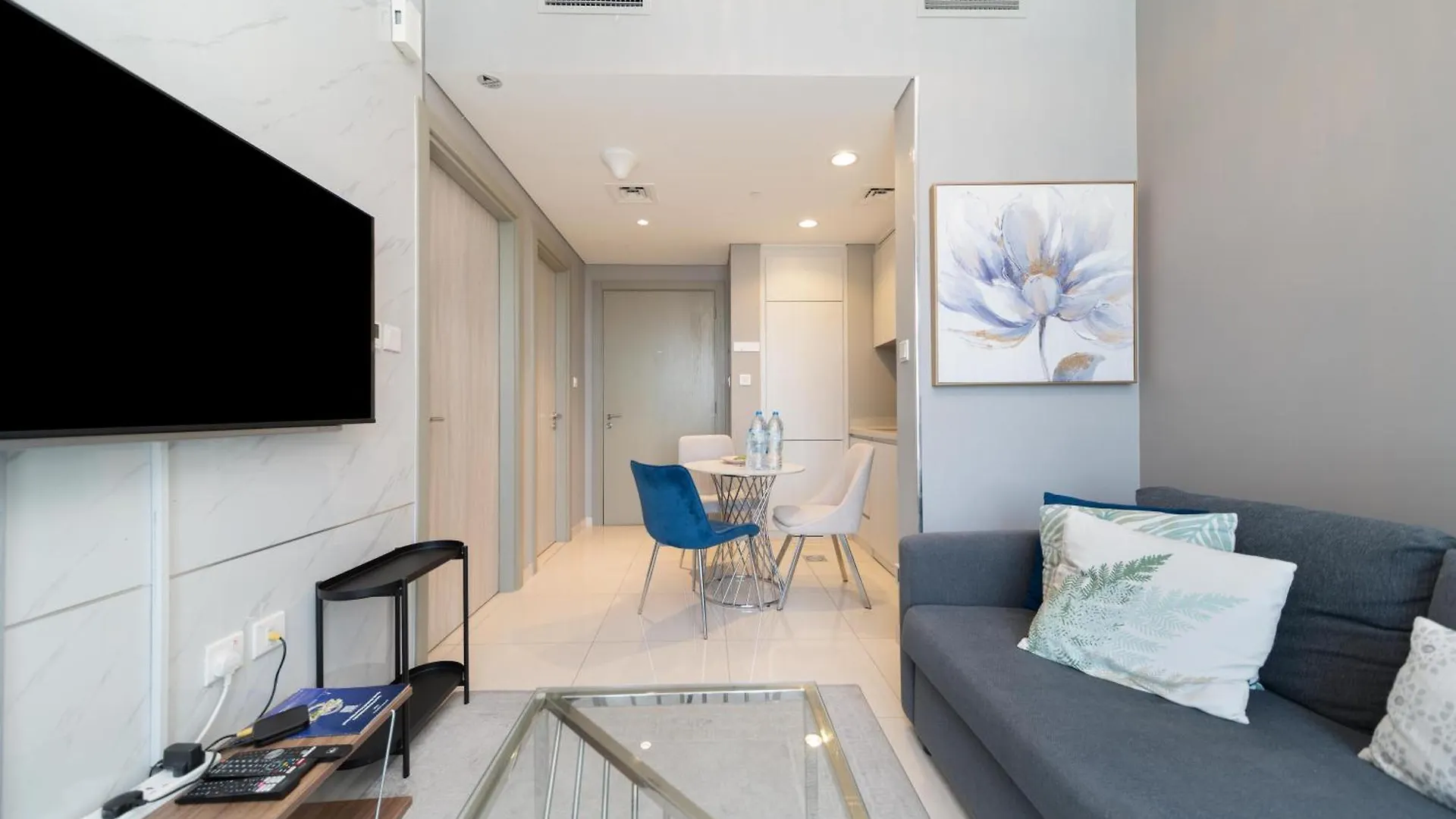 Sleek & Modern 1-Bed In Zada Tower Business Bay Apartment Dubai United Arab Emirates