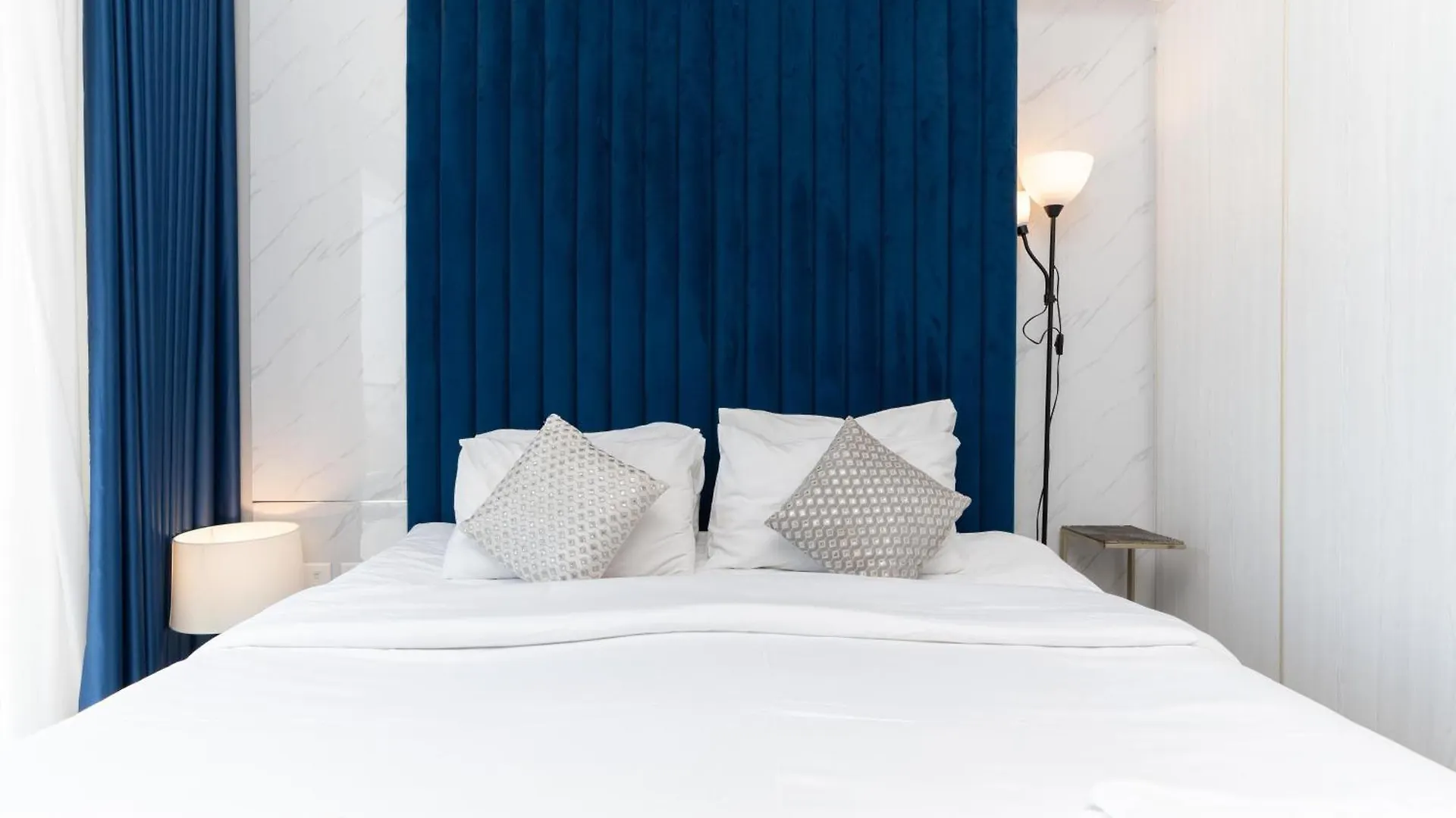 Sleek & Modern 1-Bed In Zada Tower Business Bay Apartment Dubai United Arab Emirates