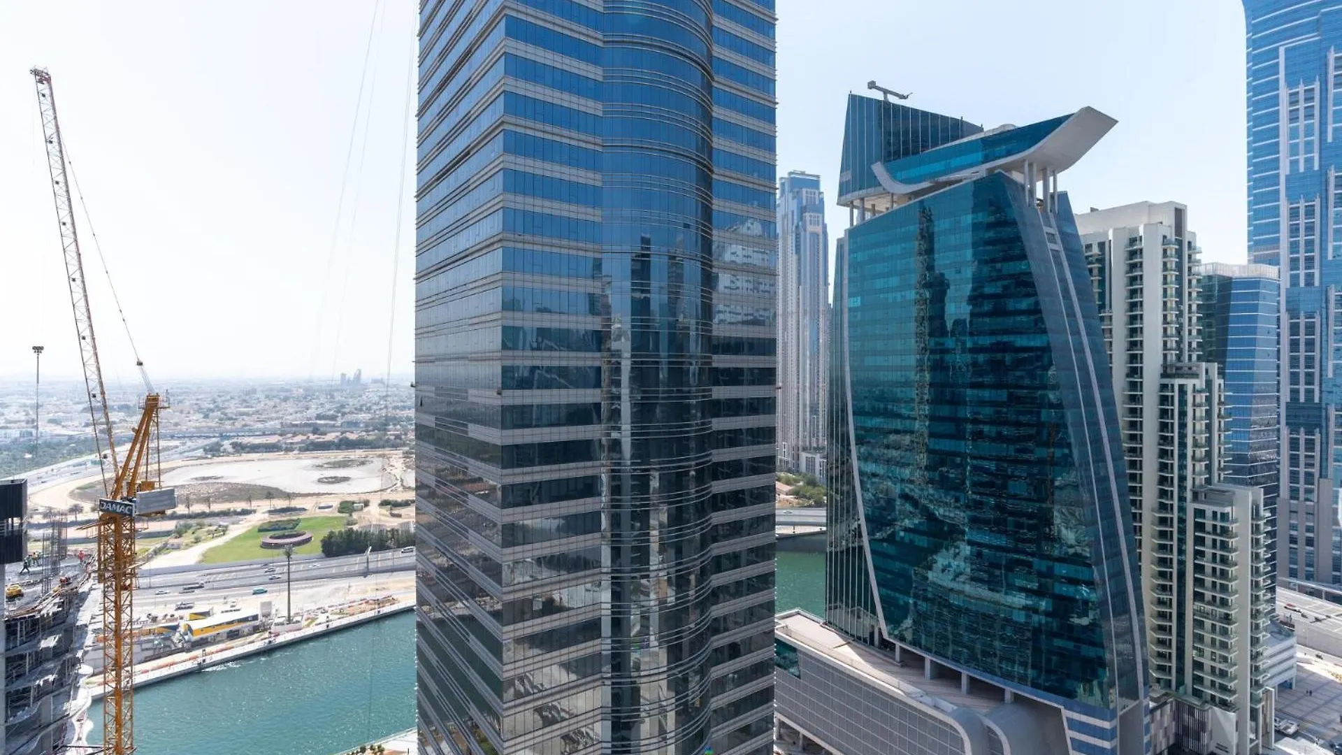 Sleek & Modern 1-Bed In Zada Tower Business Bay Apartment Dubai